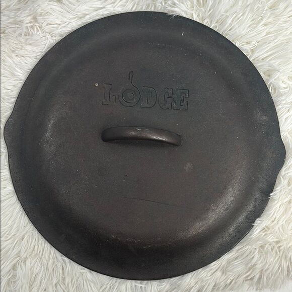 Lodge Cast Iron Vintage Lid - Picture 1 of 6